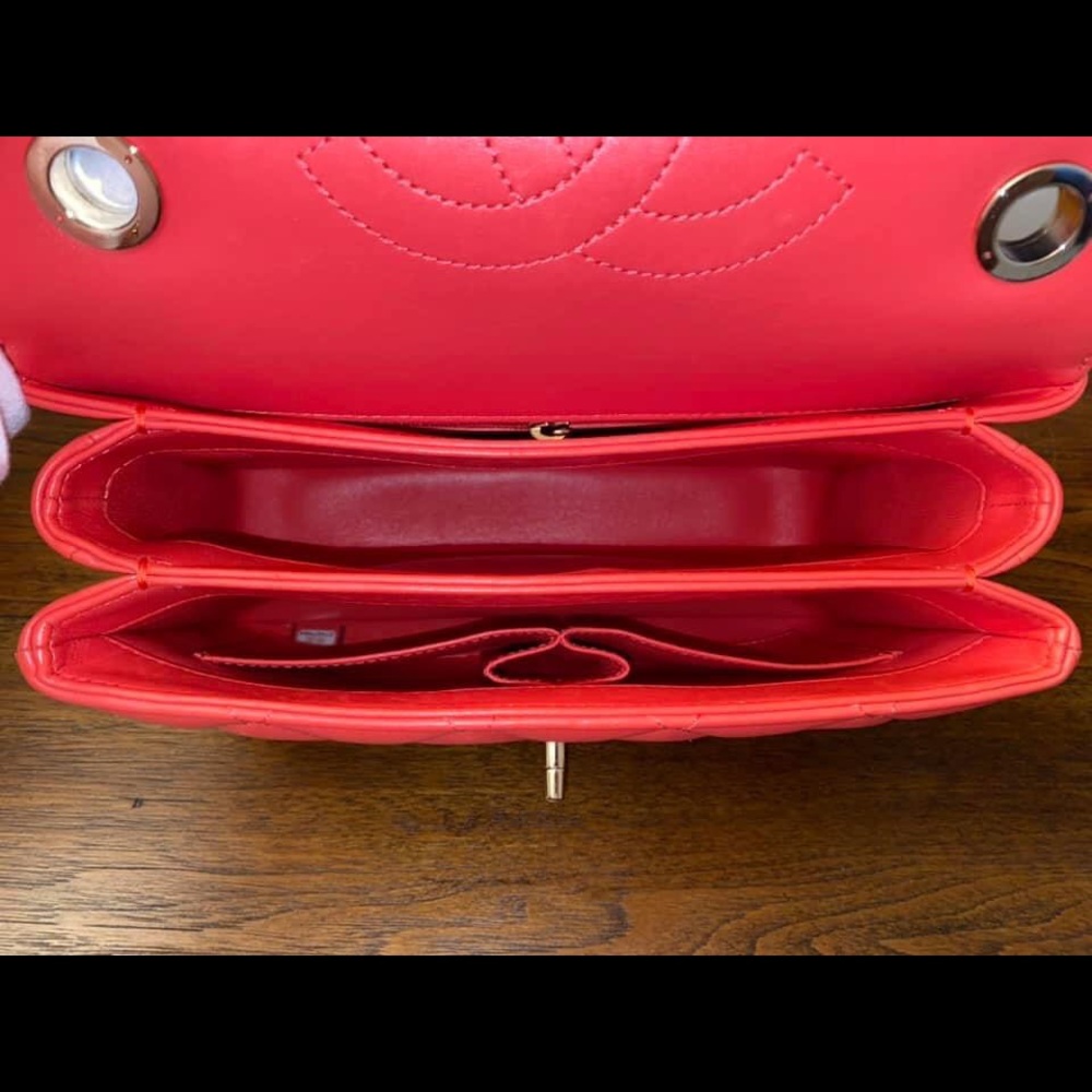 Trendy CCTop HandleFlap BagRed/Coral Lambskin LGHW - Picture 9 of 11